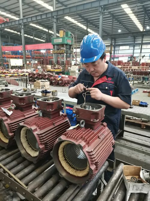 南阳防爆微特工厂人物 方军旗 深耕一线的 温柔铁汉