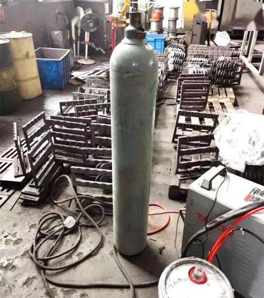 通报 气瓶无防倾倒措施被罚4.5万 附最全气瓶隐患排查图解
